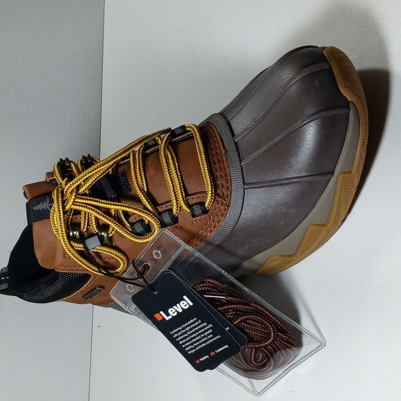 Boot - Picture 4 of 5